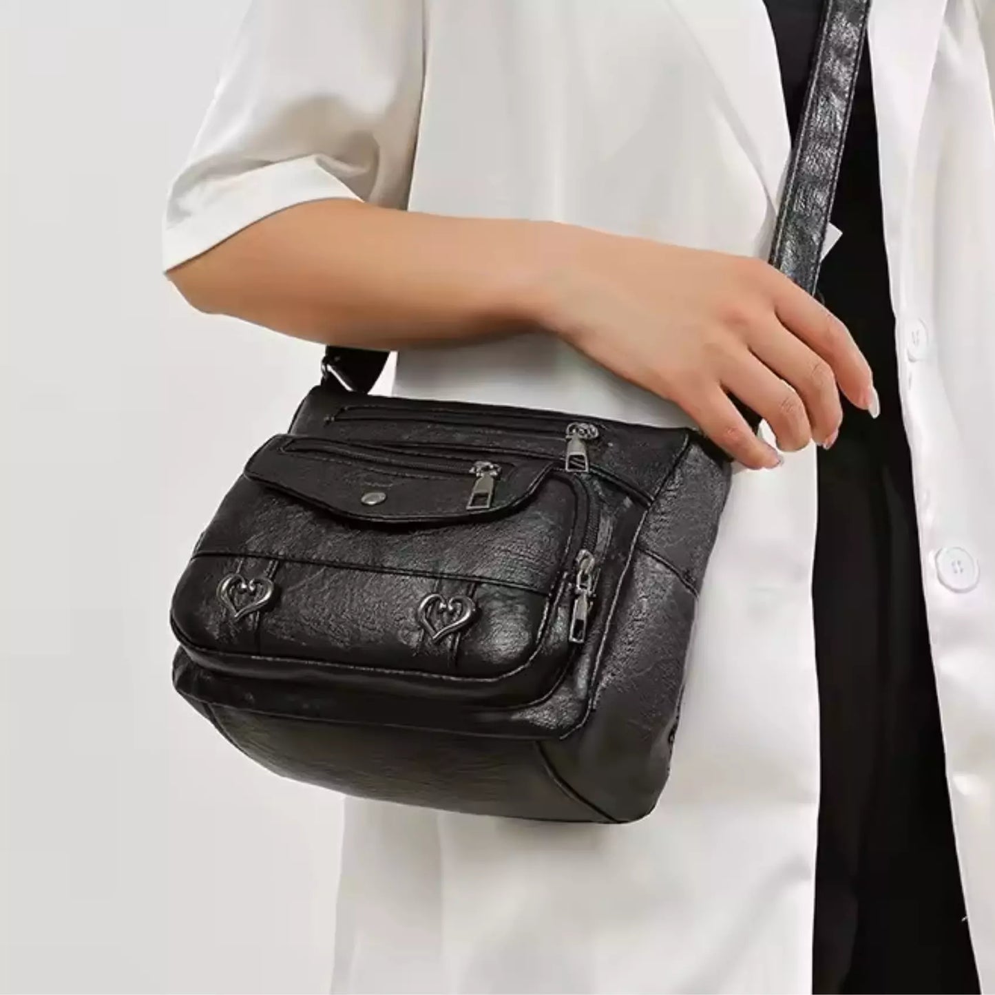 Bolsa Mensageiro Em Couro Vegano Lara